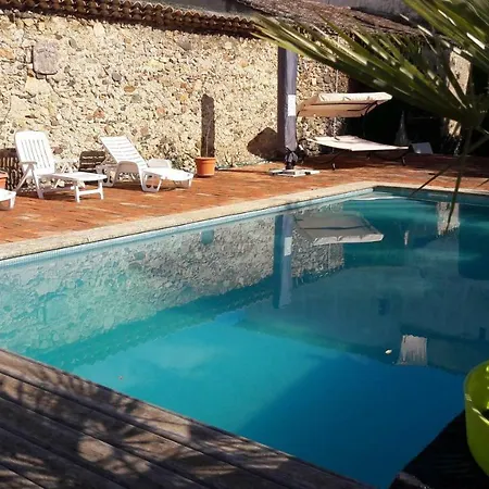 Maini Hébergement de vacances *